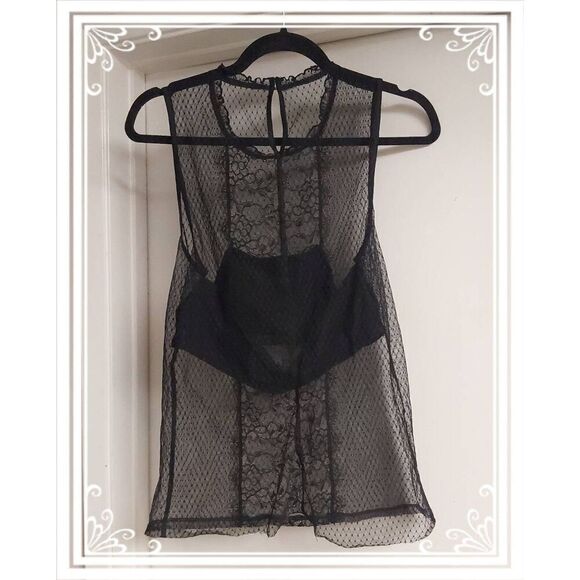EXPRESS Black Ruffled Neck See Through Lace Sleeveless Top w/Built in Bra Sz L - Picture 2 of 2